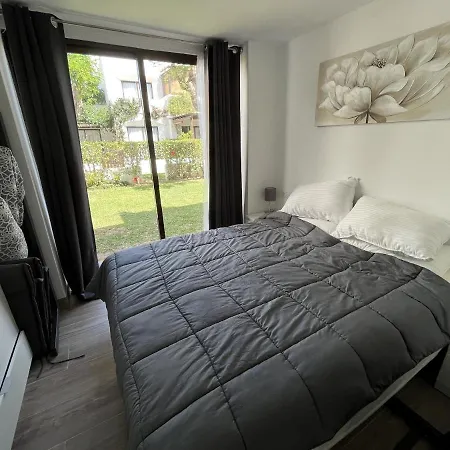 - Playa - 2 Con Amplio Jardin Privado Pa24 Estepona